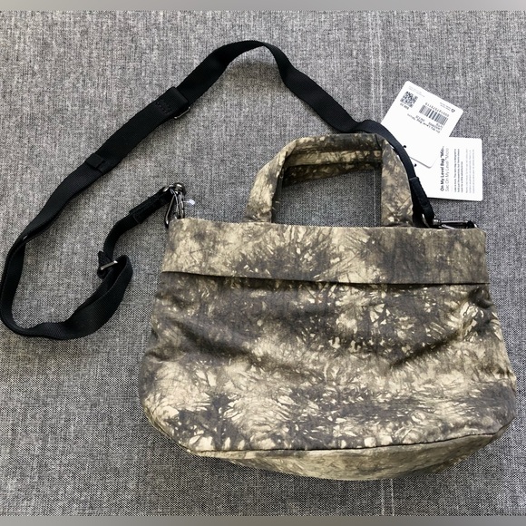 New NWT Lululemon On My Level Bag Ice Dye *Micro green tie-dye mini tote cross - Picture 4 of 9